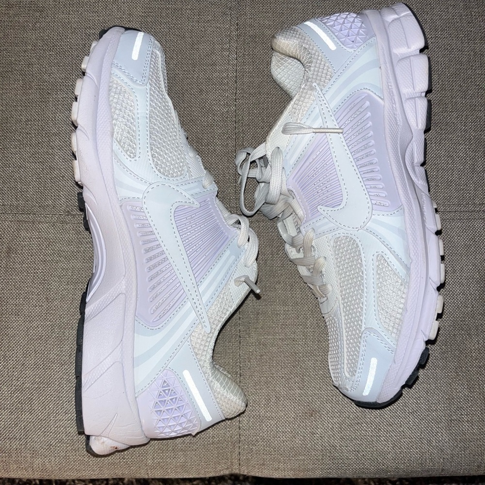 Nike Vomero 5